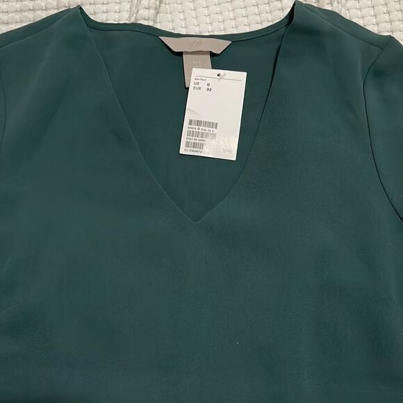 NWT- H&M- 0 - Picture 3 of 9
